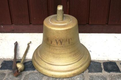 Kirchenglocke alte Glocke Bronzeglocke Schiffsglocke