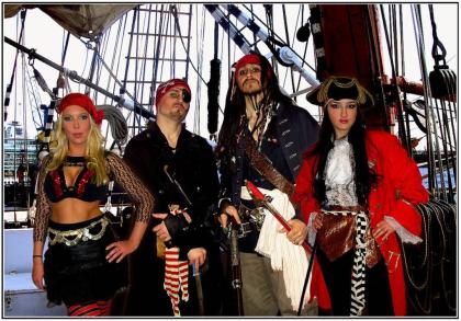 PIRATEN DER KARIBIK Shows! Kapitän Jack Sparrow Double & Crew!