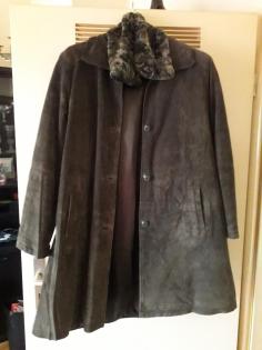 Jacke mit Fellkragen