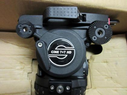 Sachtler 1910 Cine 7+7 HD Fluidkopf 100mm Kugelkopf trägt bis zu 22kg