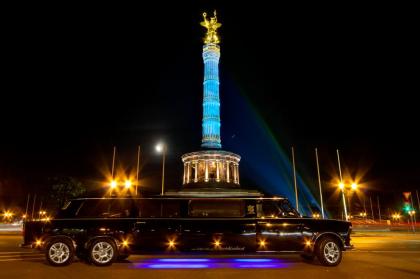 Mit der Trabi-XXL Stretchlimousine durch Berlin! Die Trabi Tour der Extraklasse!