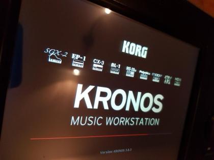 Korg Kronos 2 mit Originalverpackung