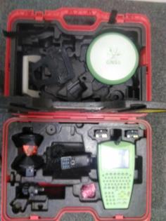 Tachymeter Leica komplett TCRP1203+R1000 mit ATX1203+GNSS / RX1250 Controller