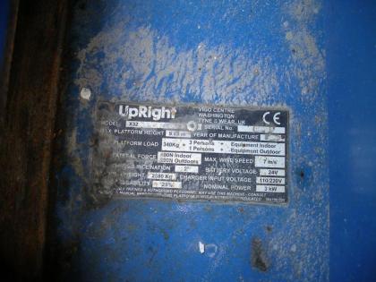 Arbeitsbühne Hebebühne UpRight X32 Scherenbühne 12m