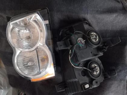 2008-2010 Jeep Grand Cherokee links rechts vorne Scheinwerfer 55157483AE 5515748