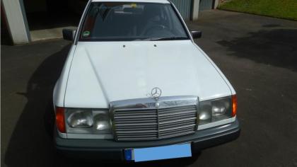 Mercedes 230E zu verkaufen