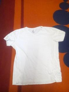 9 verschiedene T-Shirts zum Versand!