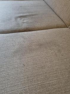 Große Couch mit sehr viel Platz