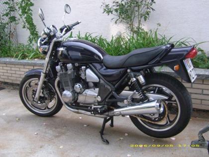 Kawasaki Zephyr 1100 / Auberginemetallic / Bj. 1995