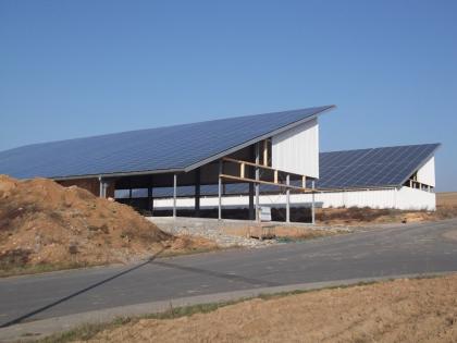 Gewerbehallen 1800 m² mit großer PV-Anlage in 74736 Hardheim zu vermieten