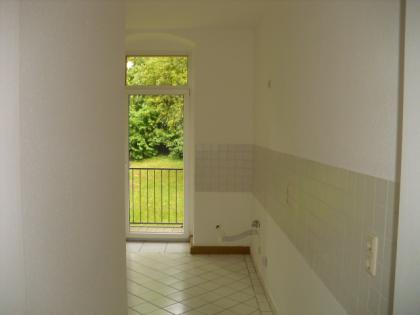 Hübsch und Zentral gelegen 3 Räume mit Abstellraum und Balkon u. Gäste WC