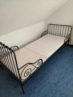 Mitwachsendes Kinderbett