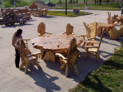 Rustikale Holzmöbel, Garnituren für Garten, Terrasse!