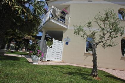 Villa Mala, Porec, Urlaub in Istrien, Übernachtung inkl Frühstücksbüffet