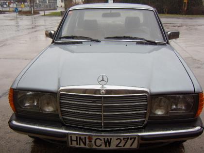 DAIMLER- BENZ 300D (123)