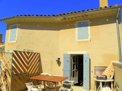 Kleines Dorfhaus mit Terrasse im Luberon