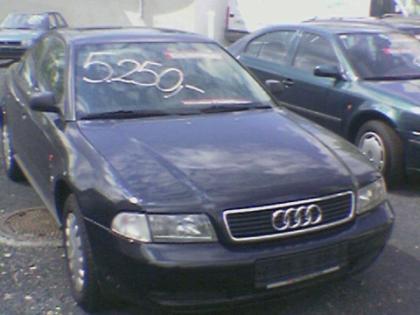 Audi A4 - KLIMAAUTOMATIK - EZ 04/95 Schwarz 1,6L