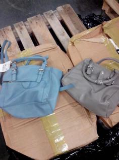 Neu Ware,  Stock of Mix  defect Clothing for men,  women,  kids,  brand of Z.