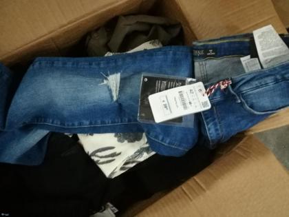 Zara Kleidung Lager Angebot