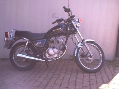 Motorrad 125 ccm, 100 km/h