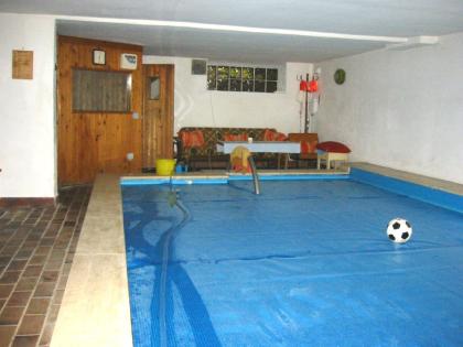 Großes Ferienhaus für 8 Personen mit eigenem Schwimmbad und Sauna