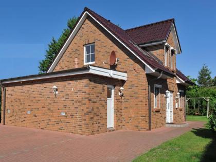 Komfortables Ostsee-Ferienhaus Strandmuschel mit Kamin, WLAN und Sauna am Schönb