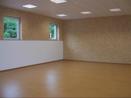 Sporthalle und Seminarraum zu vermieten, auch stundenweise