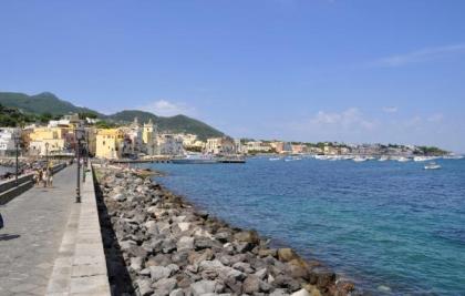 Urlaub mit Tieren in Italien - Ferieninsel Ischia