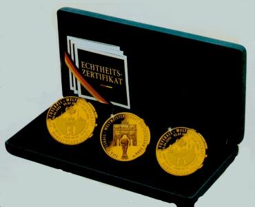 Biete Deutsche Gold-Gedenkprägung zur FIFA-WM2021