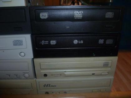Laufwerke 9 Stück DVD Brenner USW Nr. 25