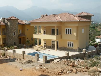 Villa in Alanya mit Einliegerwohnung, 1.500 m  Grundstück mit Platz für weitere