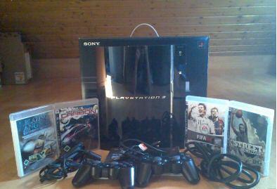PS 3 60 GB mit 4 Spiele Fabrikneu 420 Euro