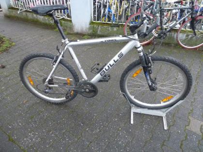 (1) 27 Gang 26 Zoll Gabel gefedert Alu-Rahmen sehr leicht