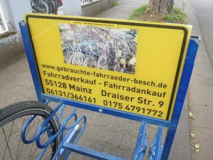 (112) 30 Gang 28 Zoll Rh 57 Gabel u Sattel gefedert
