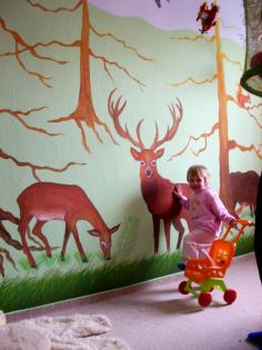 Lebendige Wandgestaltung im Kinderzimmer