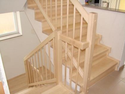 Holztreppen aus Polen, Massivholztreppen Treppen