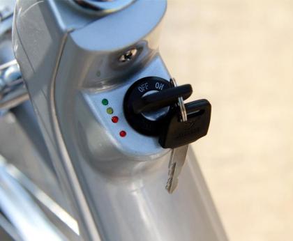Elektrofahrrad Fahrrad E-Bike Silber Elektro Motor Pedelec 26 Neu