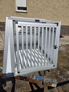 Verkaufe WT Metall Hundetransport Box (Einzelbox)