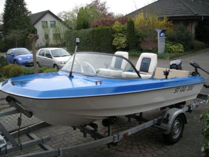 Angelboot, Motorboot, Freizeitboot mit Trailer, Außenborder und viel Zubehör