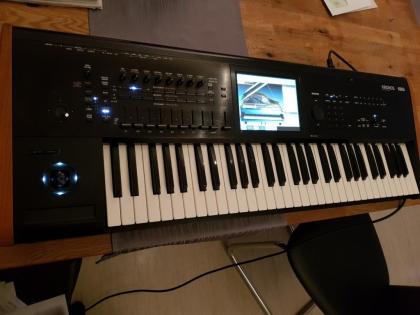 Korg Kronos 2 mit Originalverpackung