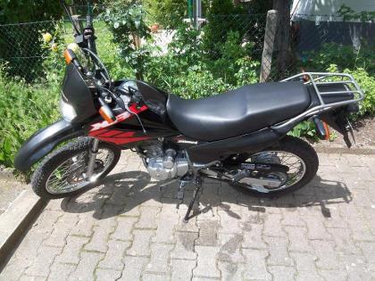 HONDA XR125l WIE NEU