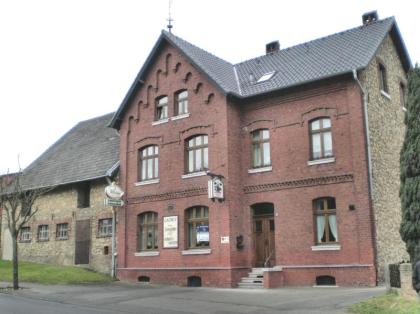 Großes Haus in MAusbach mit viel Potential