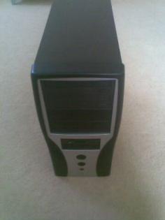 Athlon64 X2 6000 , 6 GHz, 3 GB Ram, 300 GB Festplatte
