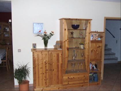 Wohnzimmerschrank