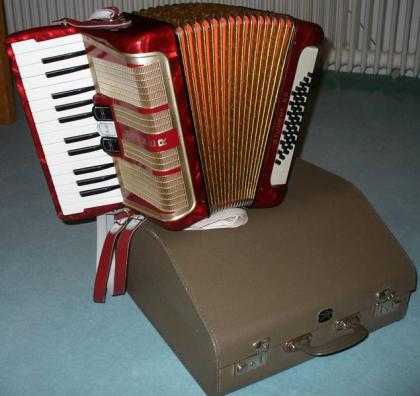 Akkordeon Hohner Student 40  - sofort spielbereit  26/40/II/2