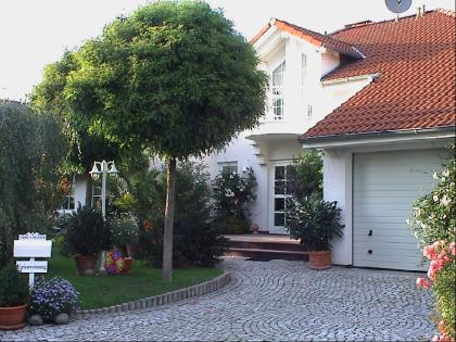 Gäste-/Ferienwohnung ZAHN  bei KASSEL u. Baunatal ab 44,-- Euro