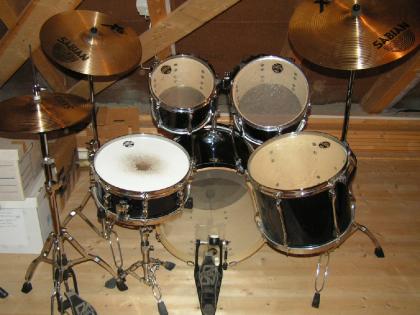 Biete: TAMA Superstar Drumset