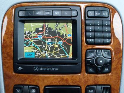 Mercedes Benz TV-Freischaltung, Navi Display- und Lesefehler, Pixelfehler APS30