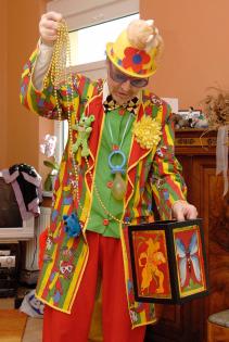ZAUBERKÜNSTLER; CLOWN; buchen, für kindergeburtstag, party e.t.c.