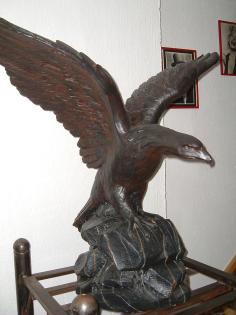 Großraum Dekoration ADLER auf Fels